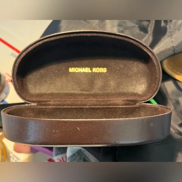 MICHAEL KORS Women Hard Clamshell Sunglasses Case - Picture 16 of 16